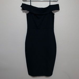 Lulus black off the shoulder midi dress size M
